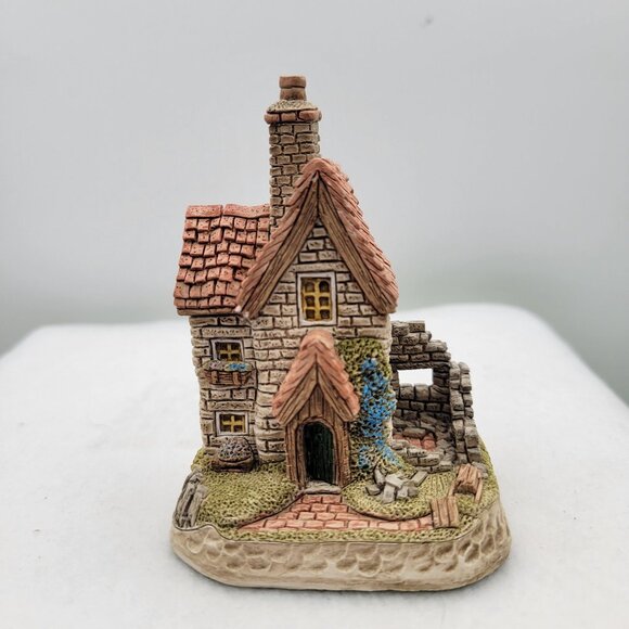 Vintage David Winter Cottages Lot of 2 THE FALCONRY & MR. DELVER'S COTTAGE - Picture 2 of 16